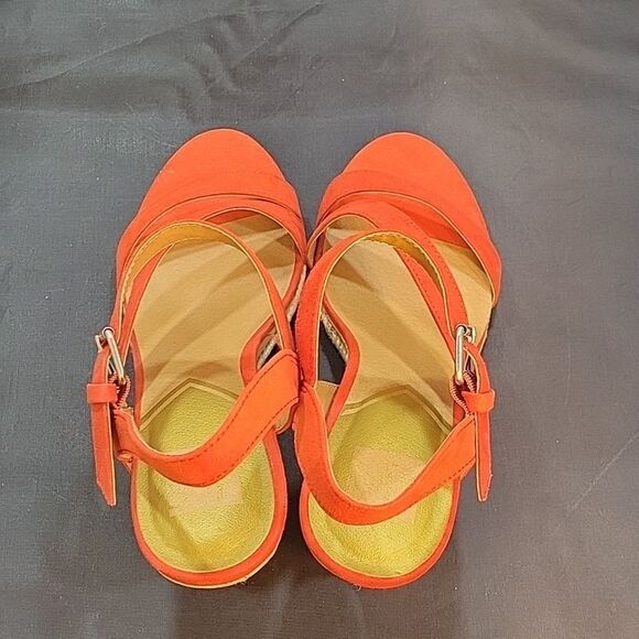 BRAND NEW DVBY DOLCE VITA MULTI-STRAP WEDGE STYLE OPEN TOE SANDAL - Picture 5 of 16